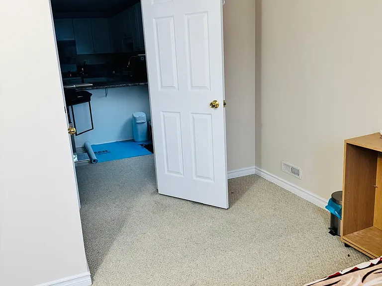 1841 Foxwood Ave #WALKOUT BASEMENT — Photo 10