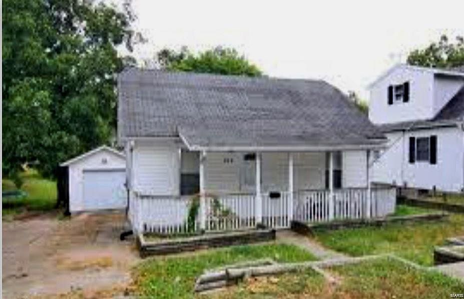 1st image of 420 Louis St