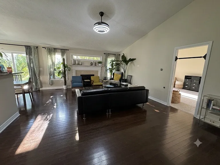 8833 Meadow Grass Ln — Photo 14