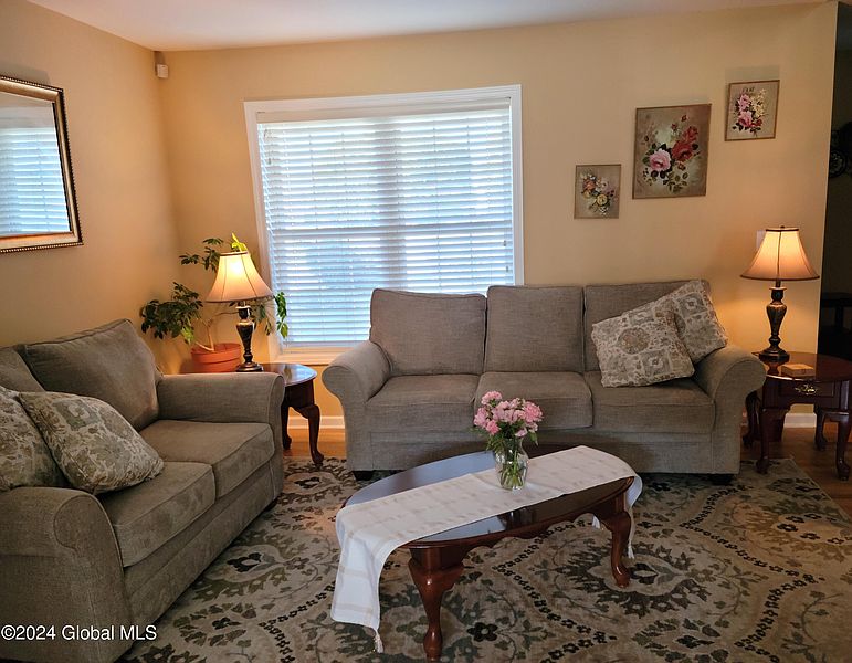 4th image of 52 Patroon Pointe Drive