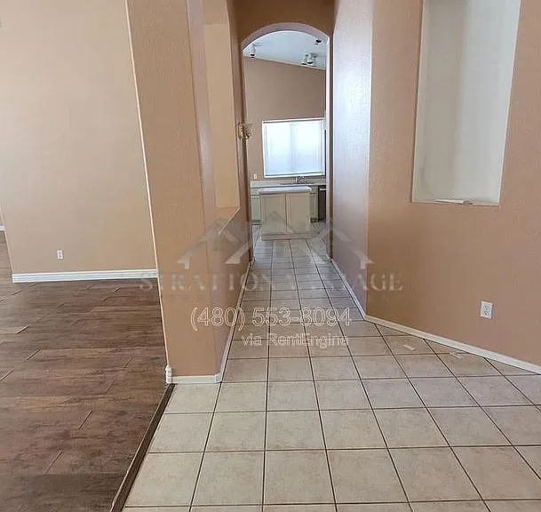 6714 W Wahalla Ln — Photo 3