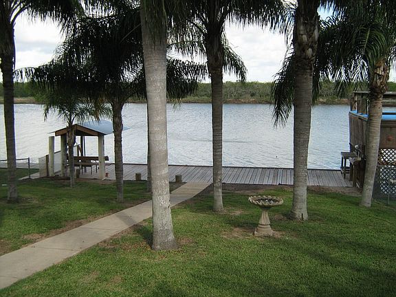 PLENTY OF SHADE ALL OVER