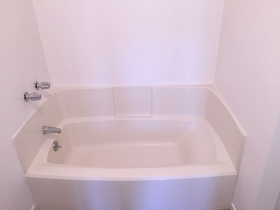 1st image of 1280 Redwood Blvd APT A