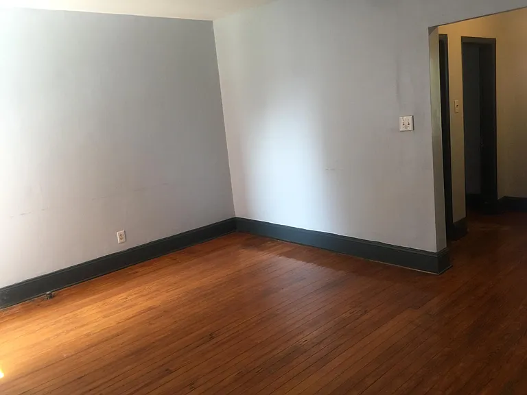 520 Kenyon St NW — Photo 11