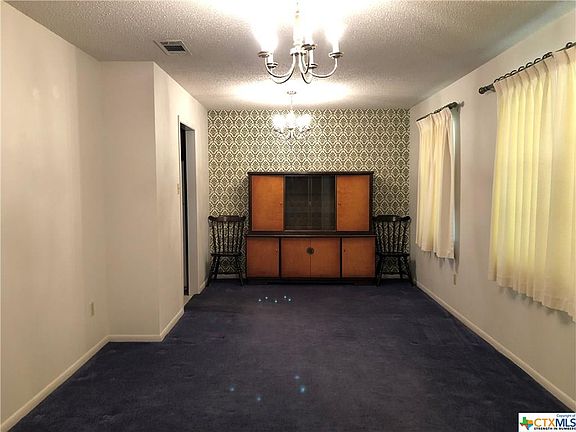 3rd image of 2524 Lowrey Dr