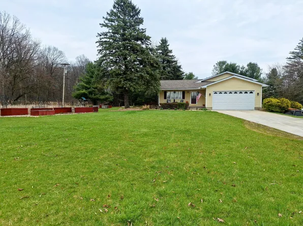 8785 Warner Rd, Saline, MI 48176