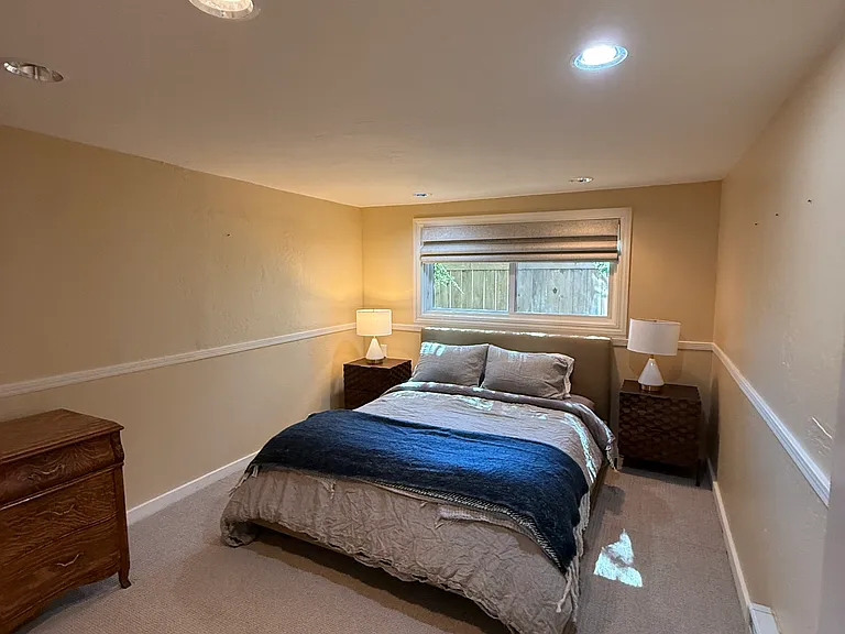 250 Manor Dr — Photo 13