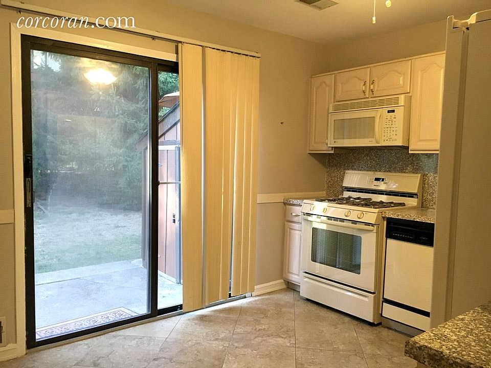 2nd image of 1784 Forest Hill Rd