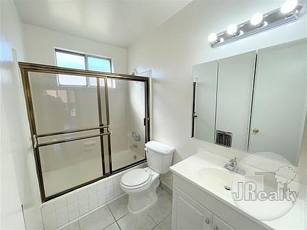 5th image of 1115 S Wooster St APT 202