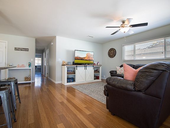 2nd image of 7335 Cowles Mountain Blvd