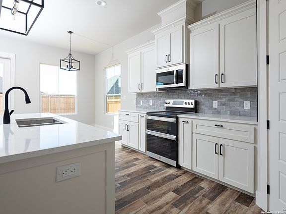 5th image of 123 Madrona Ln