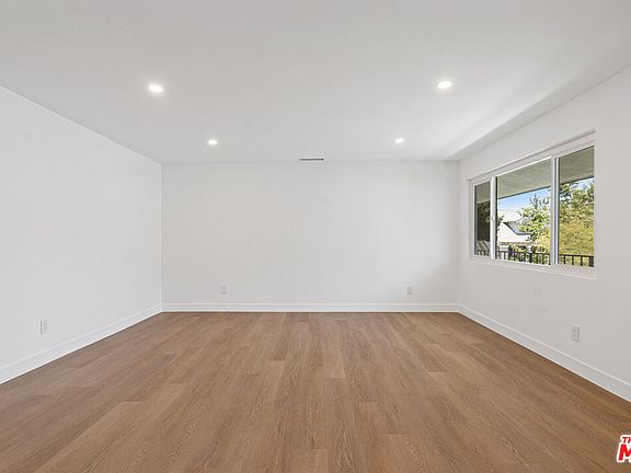 3rd image of 4442 Kingswell Ave APT 4