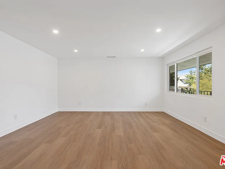 4442 Kingswell Ave #4 — Photo 3