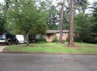 1207 Buckingham Dr, Tallahassee, FL 32308