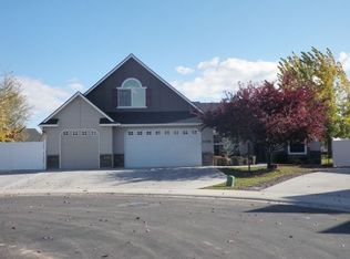 3056 N Sunny Side Pl, Idaho Falls, ID 83646