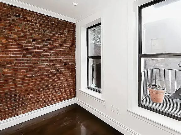 4th image of 128 2nd Ave APT B3
