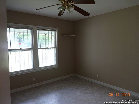 3rd image of 211 E Palfrey St