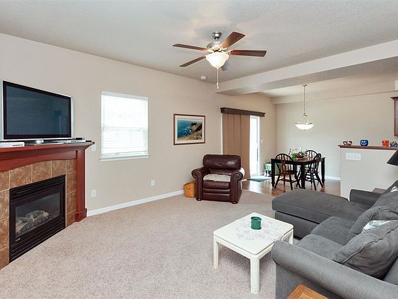 5th image of 1699 Burr Dr