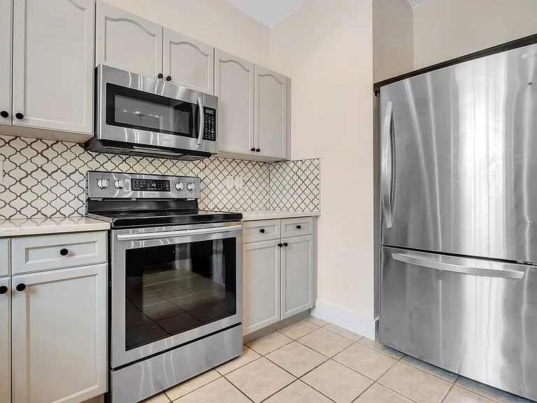 4311 Four Oaks Blvd — Photo 14