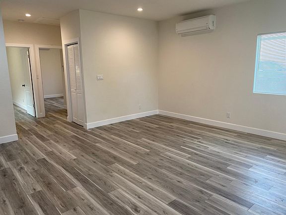 3rd image of 622 Blossom Way