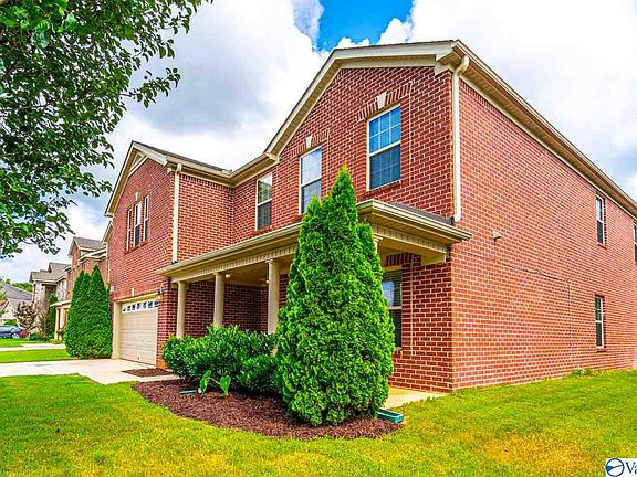 3rd image of 221 Laramie Cir NW