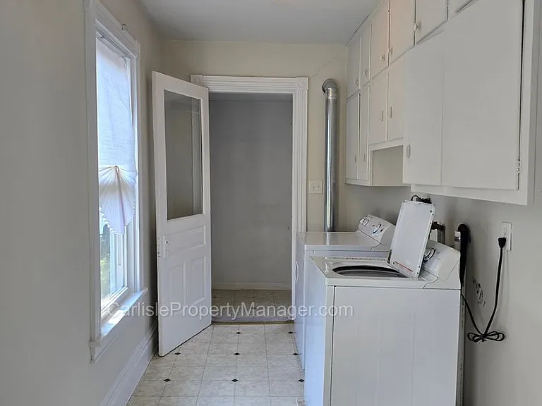 616 W Louther St — Photo 7