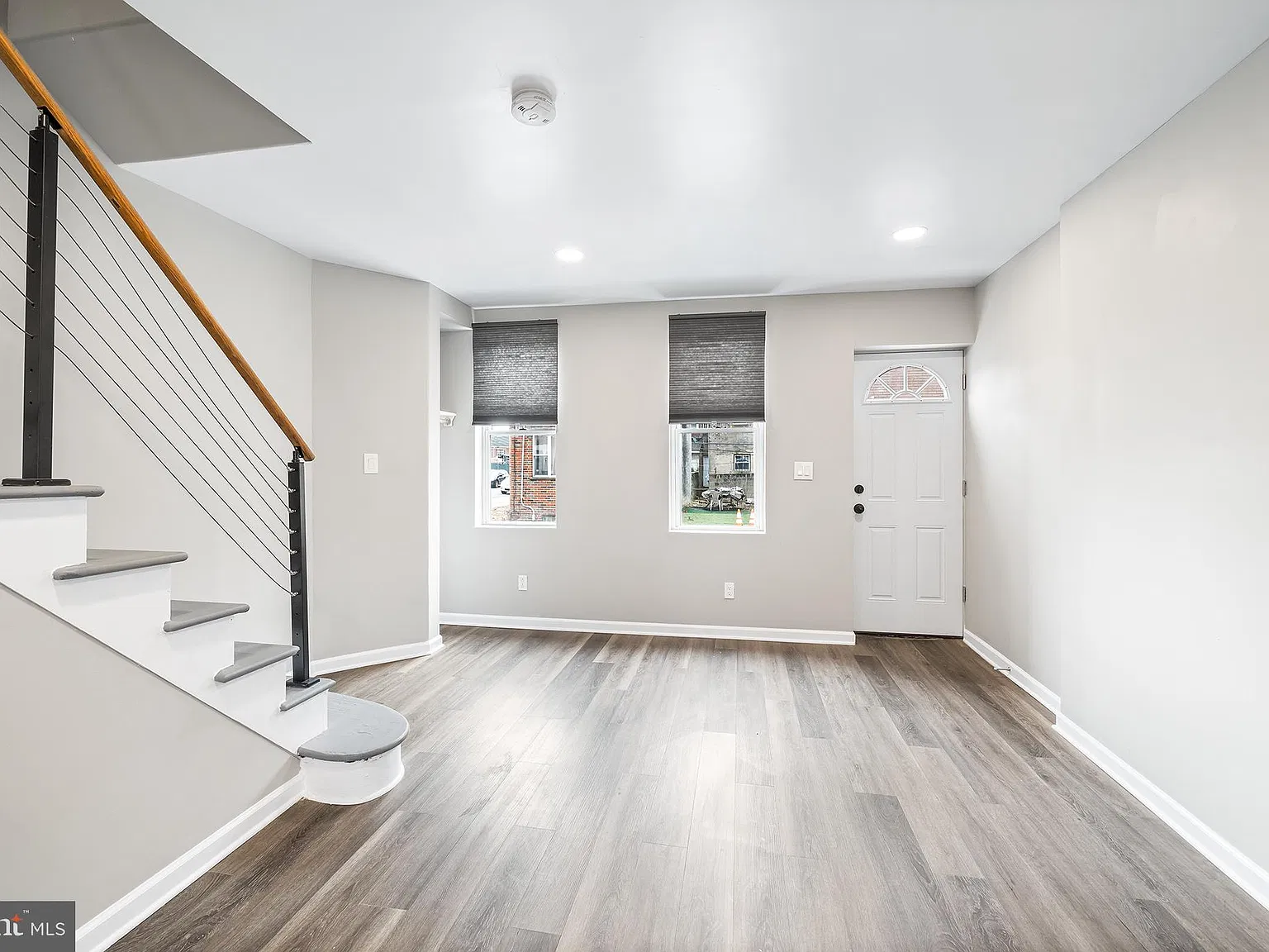 2 bed, 2.5 bath, 840 sqft, $1,800 — Photo 3