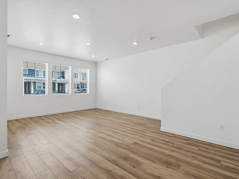4177 W Perspective St — Photo 8