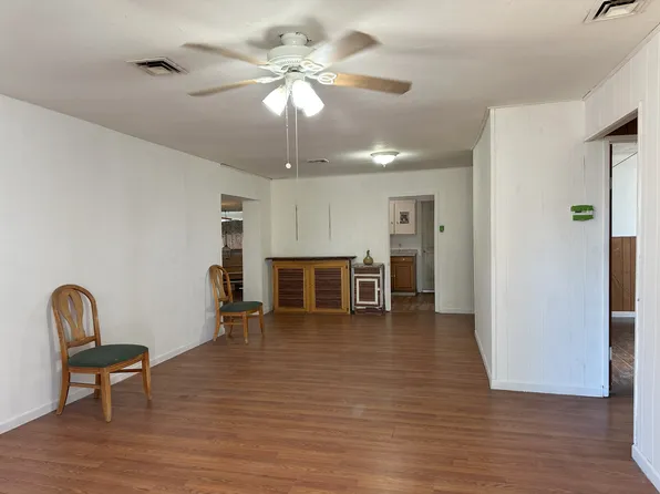 215 Race St, Needles, CA 92363