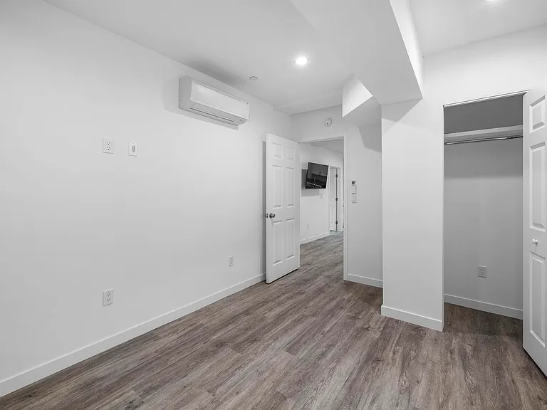 36 West — Photo 9