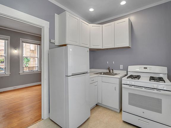 4th image of 3321 21st St APT 11