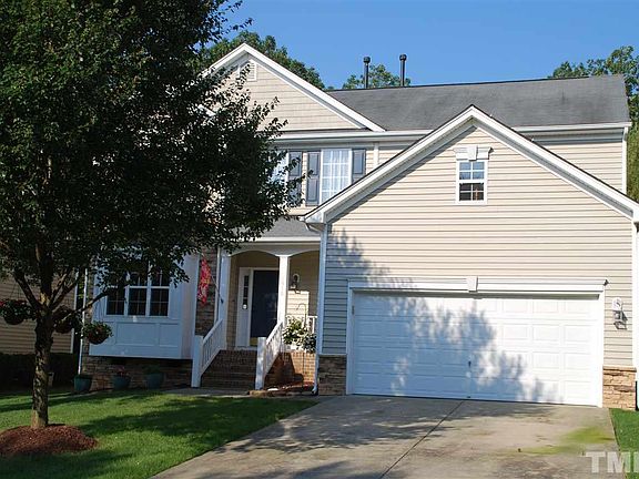 2nd image of 1916 Carnation Dr