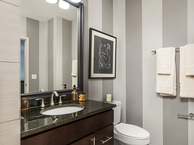 345 E Ohio St #1BR1BA — Photo 3