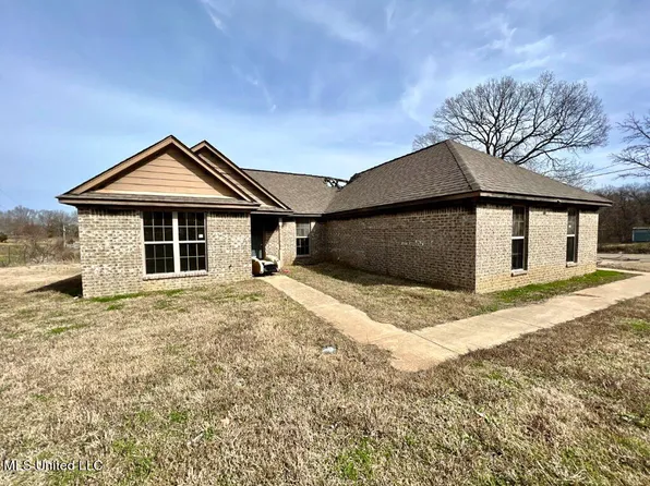 3080 Nesbit Rd, Nesbit, MS 38651