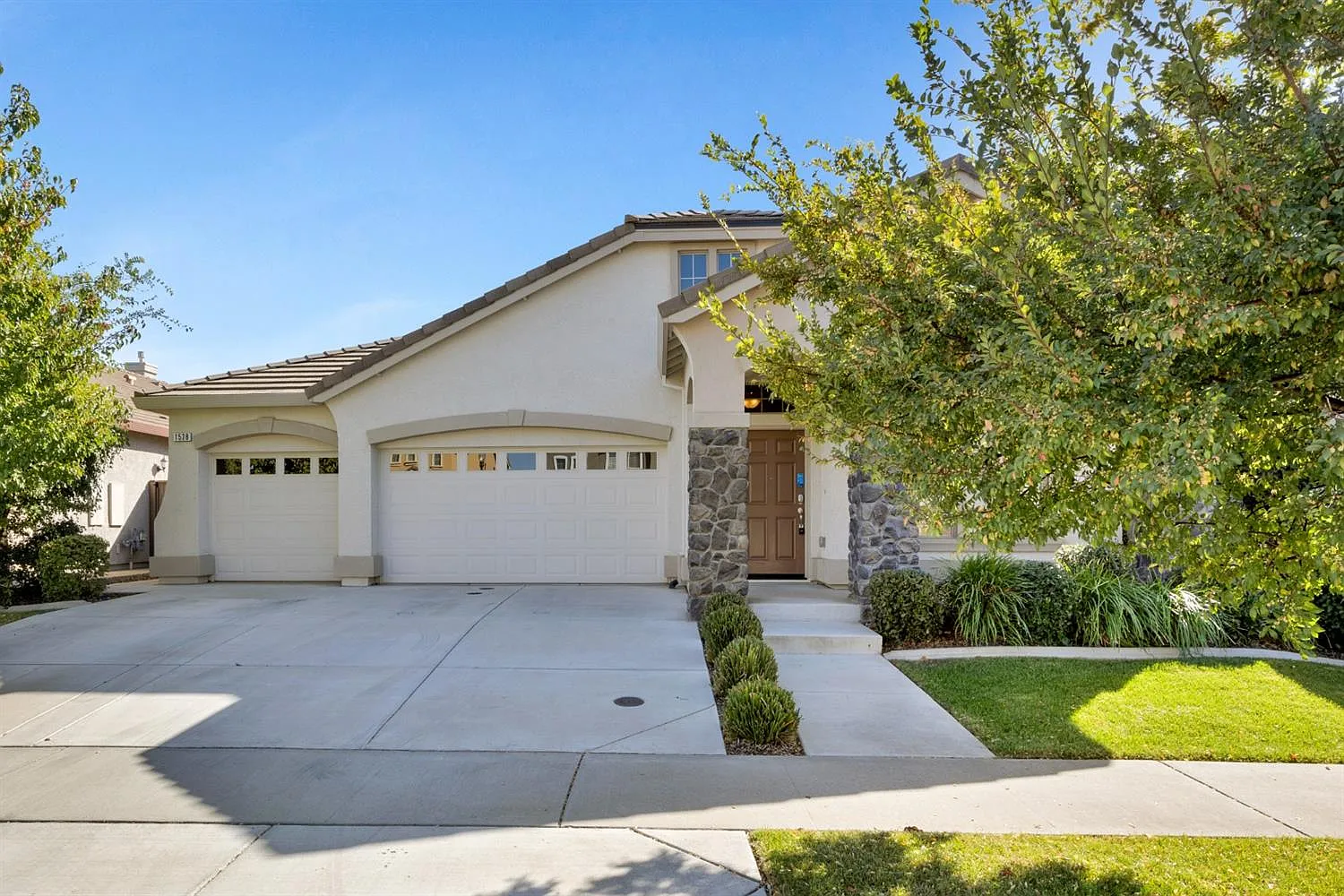 1538 La Guardia Cir photo 1