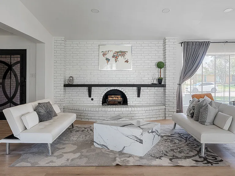 2521 Delmar Dr — Photo 40