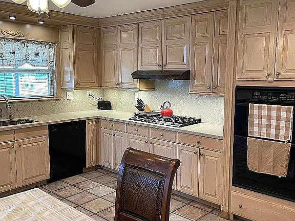 3rd image of 4814 Jean Lafitte Blvd