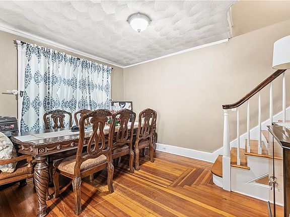 4th image of 489 Benefit St