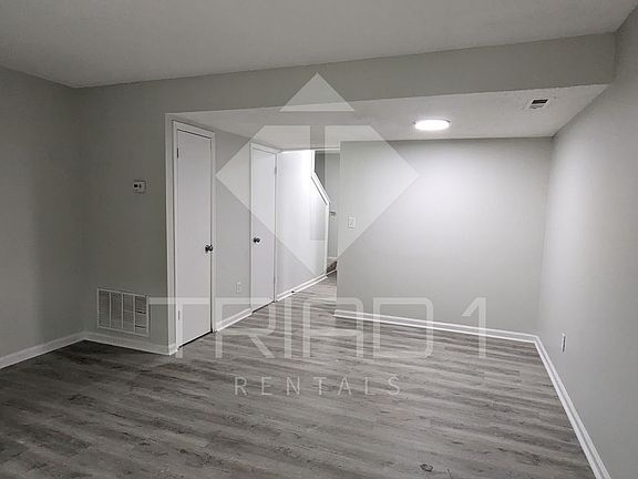 5th image of 3600 Mosby Dr #3610