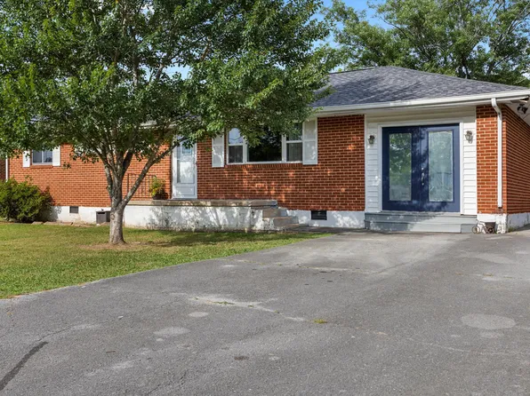 84 Elaine Cir, Fort Oglethorpe, GA 30742
