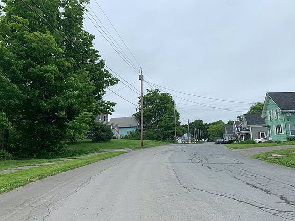 4th image of 12 Charles St