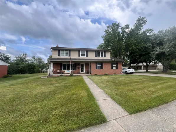 35455 Wood St, Livonia, MI 48154