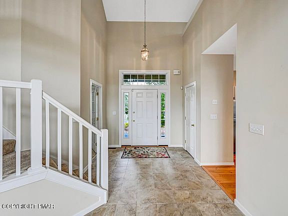 4th image of 144 Conifer Ln