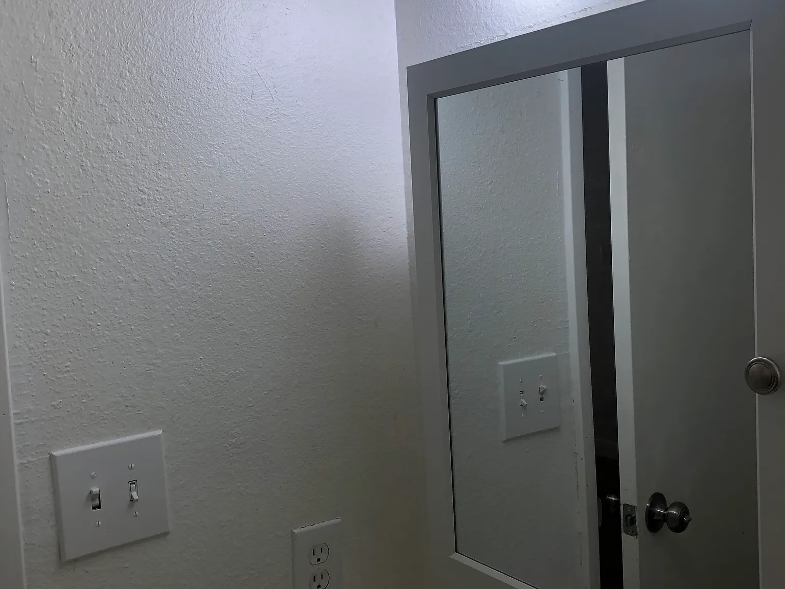 3 bed, 1036 sqft, $1,950 — Photo 4