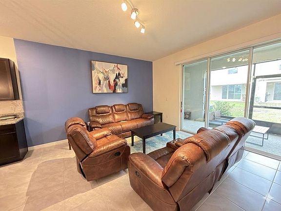 4th image of 1313 Isleta Loop