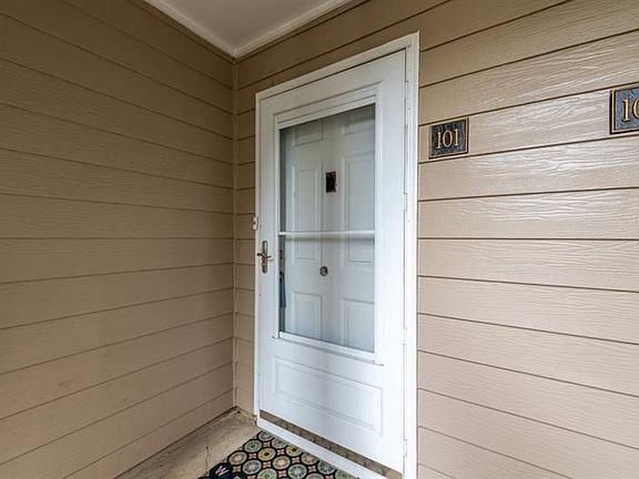 3rd image of 101 Fair Haven Way SE