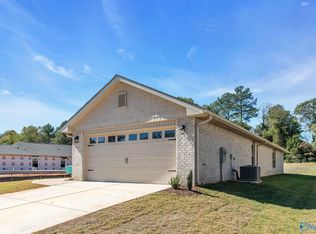 15343 Lapwing Cv, Athens, AL 35611