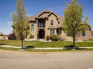 462 W Spur Ct, Kaysville, UT 84037