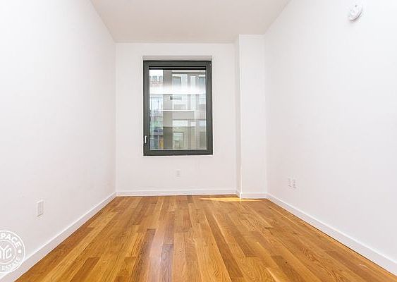 2nd image of 123 Melrose St APT 773