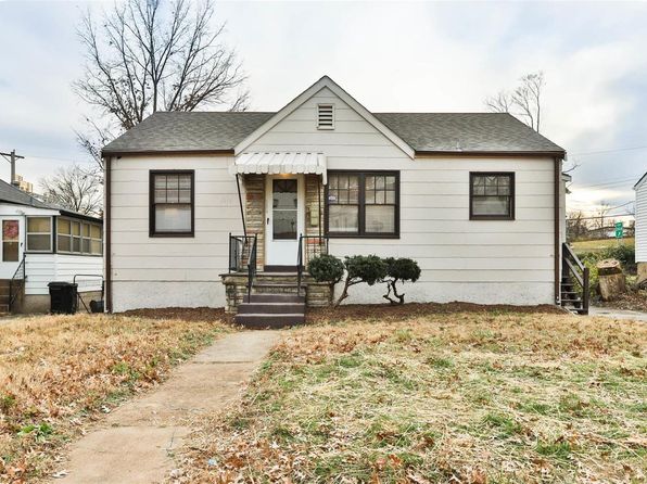 7616 Stanwood Dr, Saint Louis, MO 63121